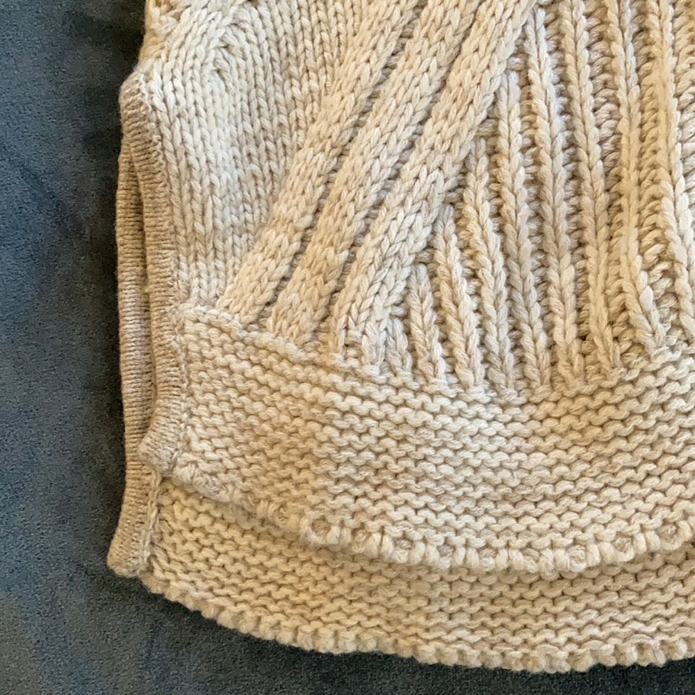 Sweater - Picture 7 of 8